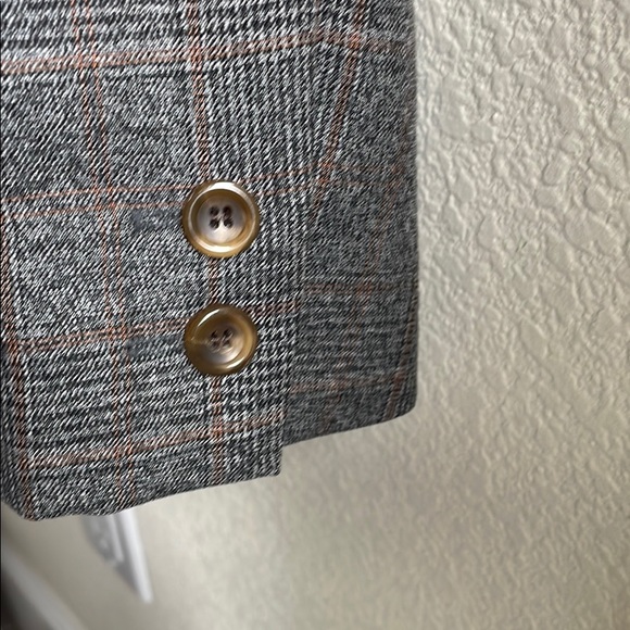 Like new forever 21 blazer. - Picture 4 of 6